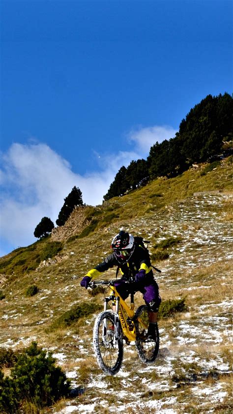 Mountain Bike iPhone Wallpapers - Top Free Mountain Bike iPhone ...