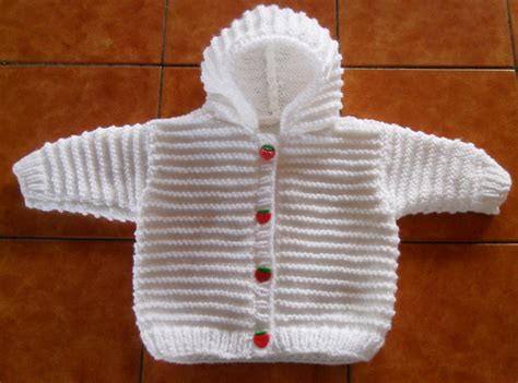 Petit Manteau Avec Capuche Mois Activit S Cr Atives Et Tricot