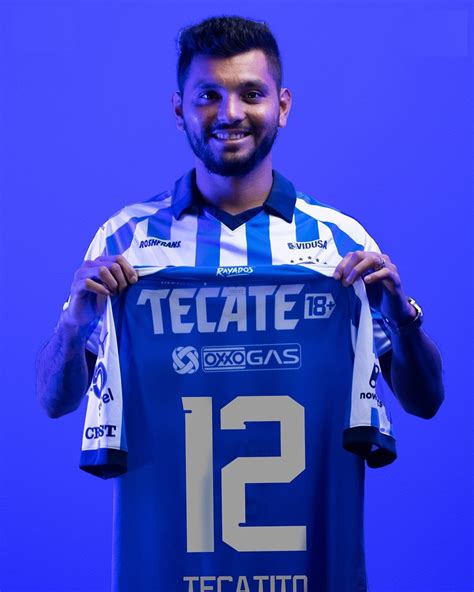 Tecatito ya tiene número propio