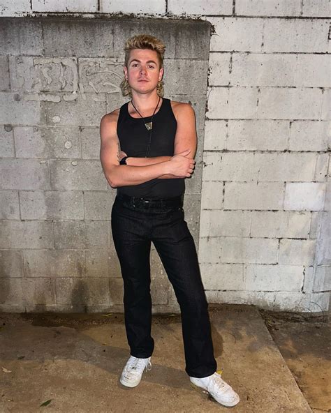 Acacia Forgot | Can we give it up for @howiebofficial for this STUNNING