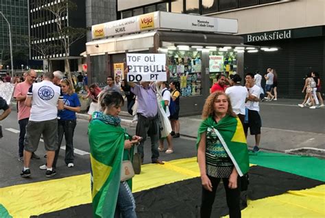 Grupos A Favor E Contra Lula Protestam Na Avenida Paulista Veja