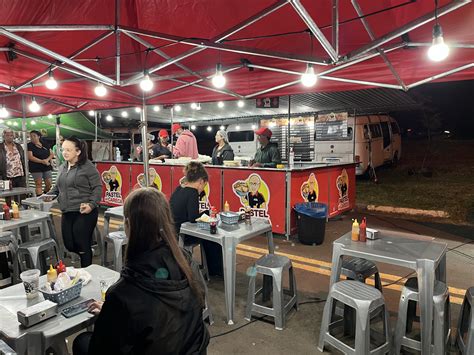 Feira Noturna Oferece Gastronomia E M Sica Ao Vivo Digitais