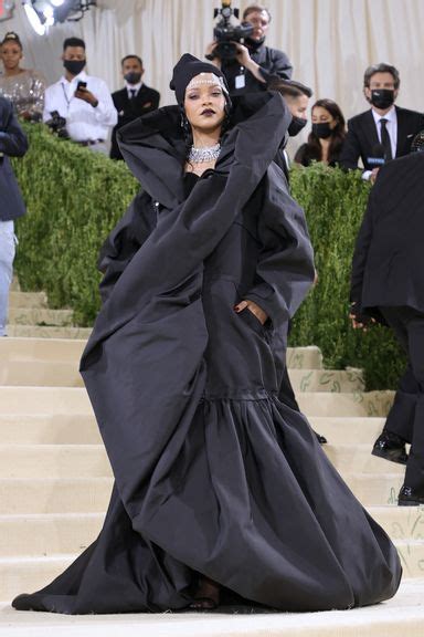 Met Gala Red Carpet 2021 All The Looks And Outfits Photos