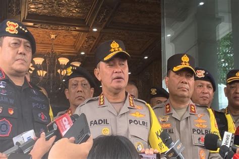 Jelang Pengumuman Hasil Pemilu Polri Siagakan Personel Di Kpu