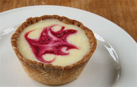 Lekker Op Het Platteland Tartelettes Met Witte Chocolade En Frambozen