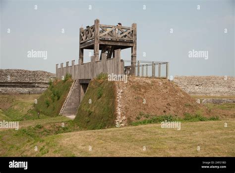 Richborough Roman Fort And Amphitheatre Stock Photo Alamy