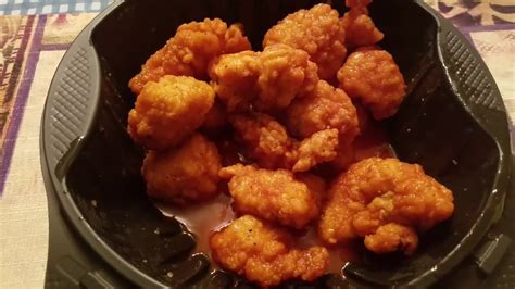 Pizza Hut S WingStreet Boneless Buffalo Burning Hot Wings Review