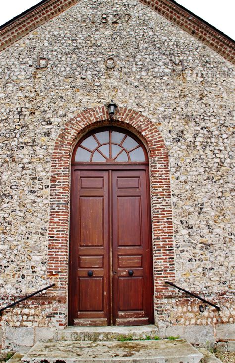 Photo La Chapelle Du Bourgay Glise St Pierre La Chapelle