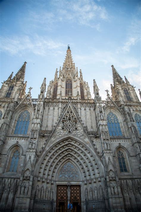 Barcelona Old Town Private Tour Ariadna Guided Tours