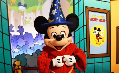 How Mickey Mouse Would Spend His Day at Walt Disney World | Disney Dining