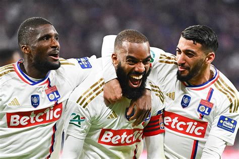 OL Lacazette Va Signer Un Authentique Exploit Contre Le PSG Foot 01