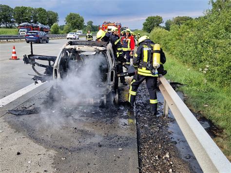 FW ROW Brennender PKW Auf Autobahn Presseportal