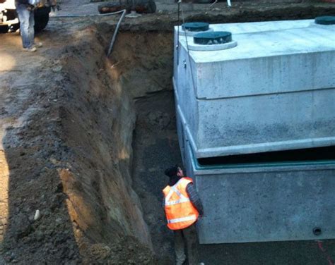 Installing Precast Concrete Septic Tanks In Duncan Galcon Precast Ltd