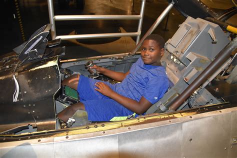 F-16 Sit-in Cockpit > National Museum of the United States Air Force ...