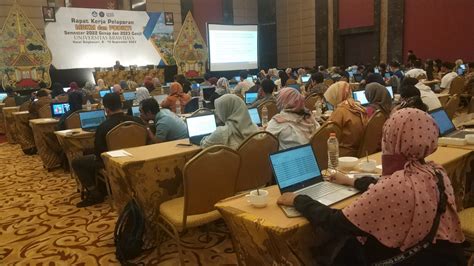 Rapat Kerja Pelaporan MBKM Dan PDDikti Semester 2022 2 Dan 2023 1