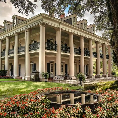 Oak Alley & Laura Plantation Tour with Transportation - TripShock!