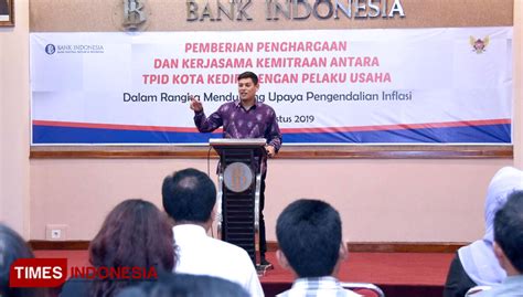 Sukses Kendalikan Inflasi Wali Kota Kediri Beri Penghargaan Kepada