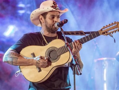 Cantor Sertanejo Jo O Carreiro Morre Aos Anos Ap S Cirurgia No