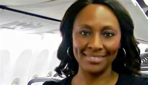 Flight Attendant Saves Teenage Girl From Sex Trafficking With Secret