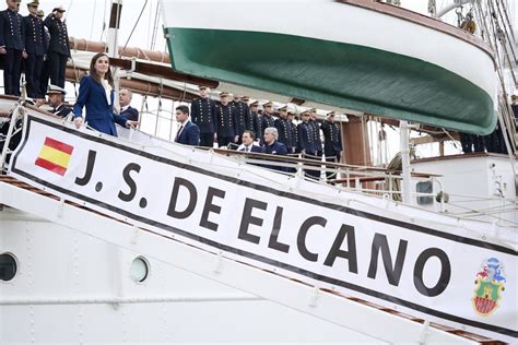 Leonor dEspagne de nouvelles photos volées de la princesse en bikini