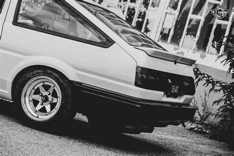 Toyota Ae86 Lhachiroku De Sylvain Fujiwara De Lessence Dans Mes