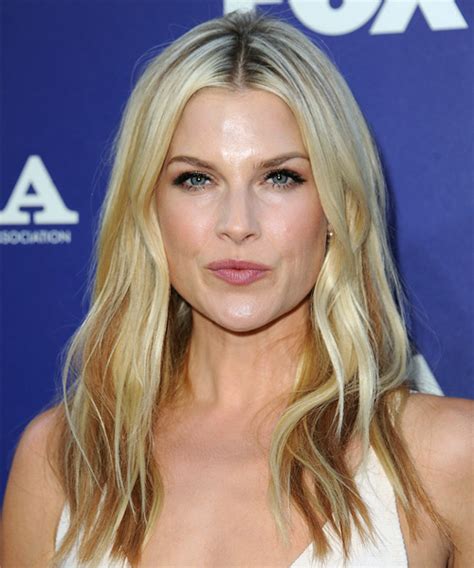 Ali Larter Long Straight Light Blonde Hairstyle