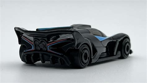 Машинка Базова Hot Wheels Bugatti Bolide Exotics 1 64 HKG64 Black купити в інтернет магазині