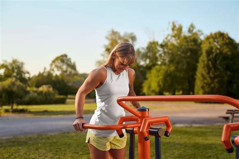 Outdoor Gym Fitness Equipment And Street Workout Parks Trainer