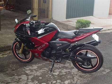 Carenagem De Cbr Fireblade Para Twister Cbx 250