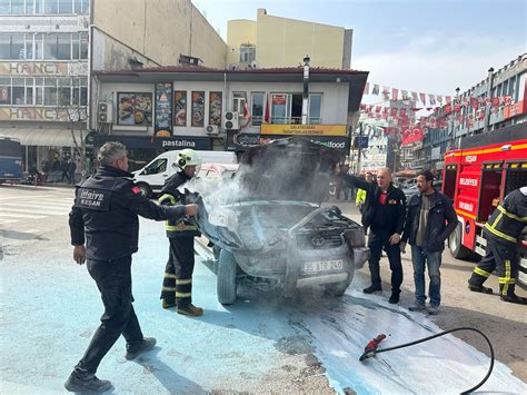 Edirne De Seyir Halindeki Kamyonet Alev Alev Yand