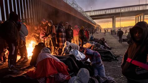 Migrantes En El Paso Enfrentan Incertidumbre Con Decisión De La Corte Sobre Título 42