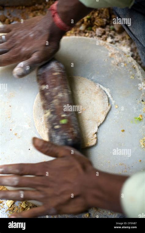 Man Making Paratha Parawthe Wala Hi Res Stock Photography And Images