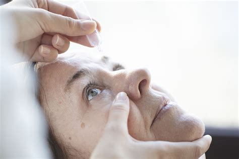 Ophthalmic Atropine Sulfate: Uses, Side Effects, Precautions