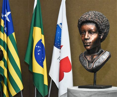 UFPI prestigia solenidade de inauguração do busto de Esperança Garcia