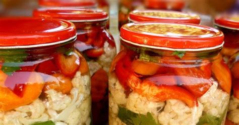 Продукти: 5кг.-червени камби 2кг.-карфиол 1кг.-моркови 2връзки-целина ...