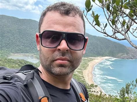 Familiares se despedem de homem que morreu após acidente parapente