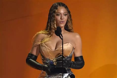 Beyoncé les procédures de chirurgie esthétique confirmées par son