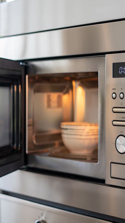 Can You Put Cardboard In The Microwave Answer And Tips Cookthink