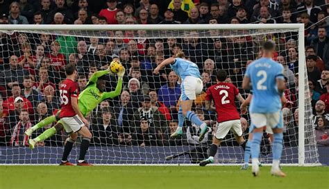 Manchester United arrêt de l année stats folles Le derby plein de