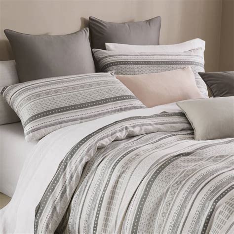 Blake Bedding By Daniadown Heirloom Linens Canadian Bedding In