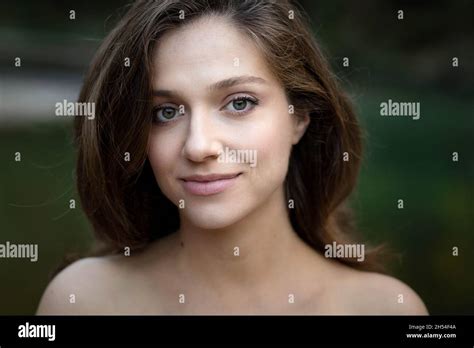 Blonde Aux Yeux Verts Banque De Photographies Et Dimages Haute R Solution Alamy