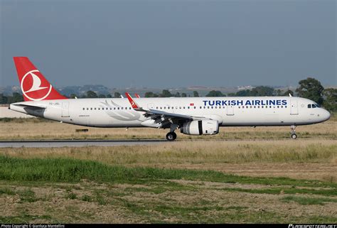 TC JSL Turkish Airlines Airbus A321 231 WL Photo By Gianluca