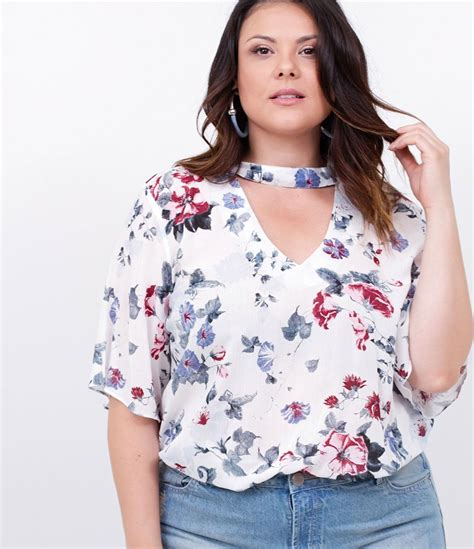 Blusa Feminina Curve And Plus Size Manga Curta Com Gola Choker Floral Marca Ashua Tecido Viscose