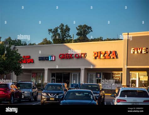 Restaurants in a strip mall Stock Photo - Alamy