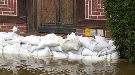 Ndr Info Hochwasser Wasser Drückt Weiter Auf Die Deiche Hier Anschauen