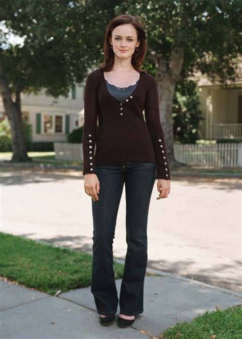 Alexis Bledel Gilmore Girls Fashion Mid 2000s Fashion Gilmore Girls