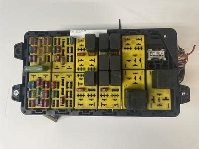 Used Used Fuse Box Iveco Daily 2005 2 3L New And Used Car Parts Auto