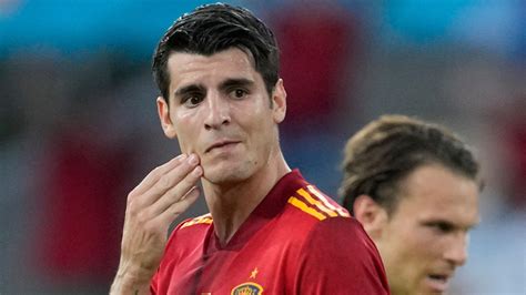 Spain 0 0 Sweden Alvaro Morata And Marcus Berg Miss Big Chances In