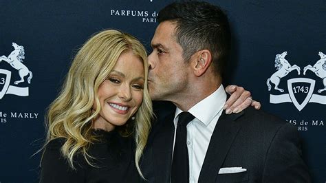 Kelly Ripa's husband Mark gushes over stunning wife as she dazzles at ...