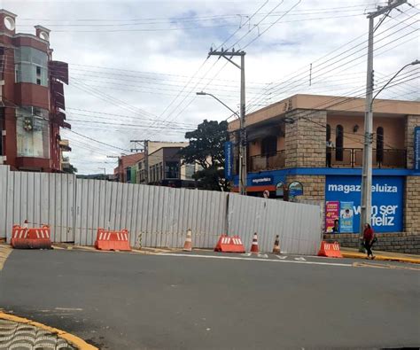 Obras na Praça Olinto da Fonseca alteraram a circulação do trânsito